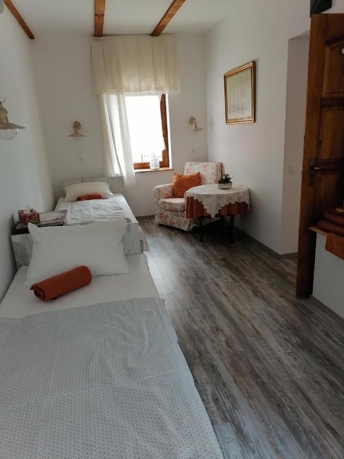 Mives Vendeghaz Hotel Pogány Exterior foto