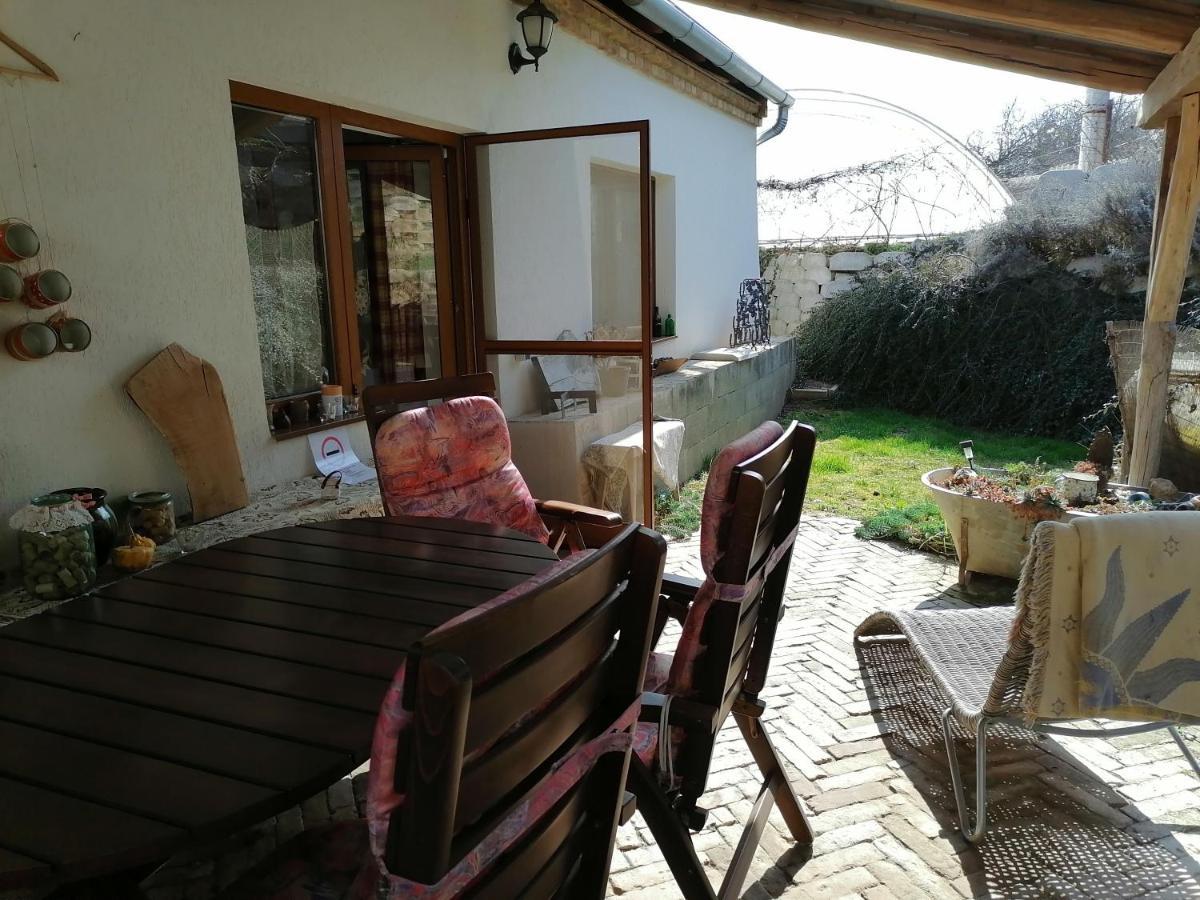 Mives Vendeghaz Hotel Pogány Exterior foto